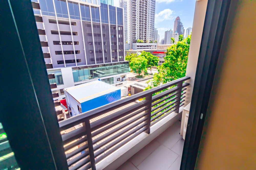 For RentSathorn, Narathiwat : Line @zimple_asset Serviced Apartment in Sathorn Full Furnished,300 m from BRT Arkhan Songkhro,1km from BTS Chong Nonsi