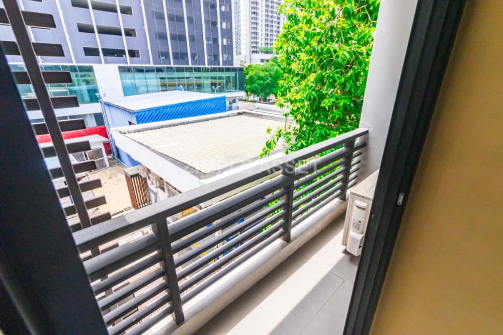 For RentSathorn, Narathiwat : Line @zimple_asset Serviced Apartment in Sathorn Full Furnished,300 m from BRT Arkhan Songkhro,1km from BTS Chong Nonsi