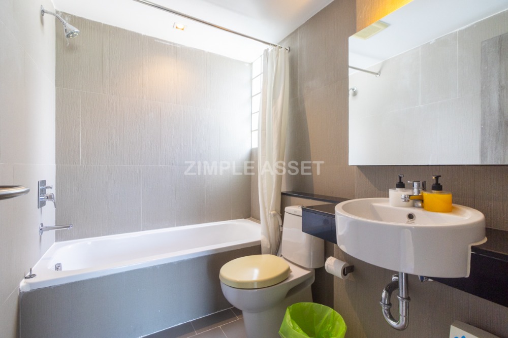 For RentSathorn, Narathiwat : Line @zimple_asset Serviced Apartment in Sathorn Full Furnished,300 m from BRT Arkhan Songkhro,1km from BTS Chong Nonsi