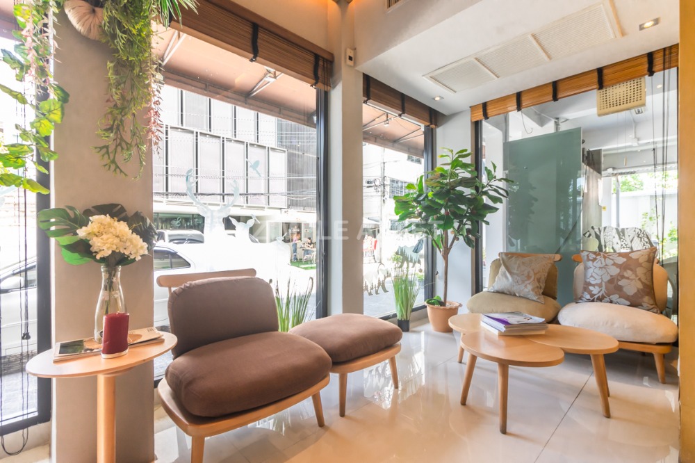 For RentSathorn, Narathiwat : Line @zimple_asset Serviced Apartment in Sathorn Full Furnished,300 m from BRT Arkhan Songkhro,1km from BTS Chong Nonsi