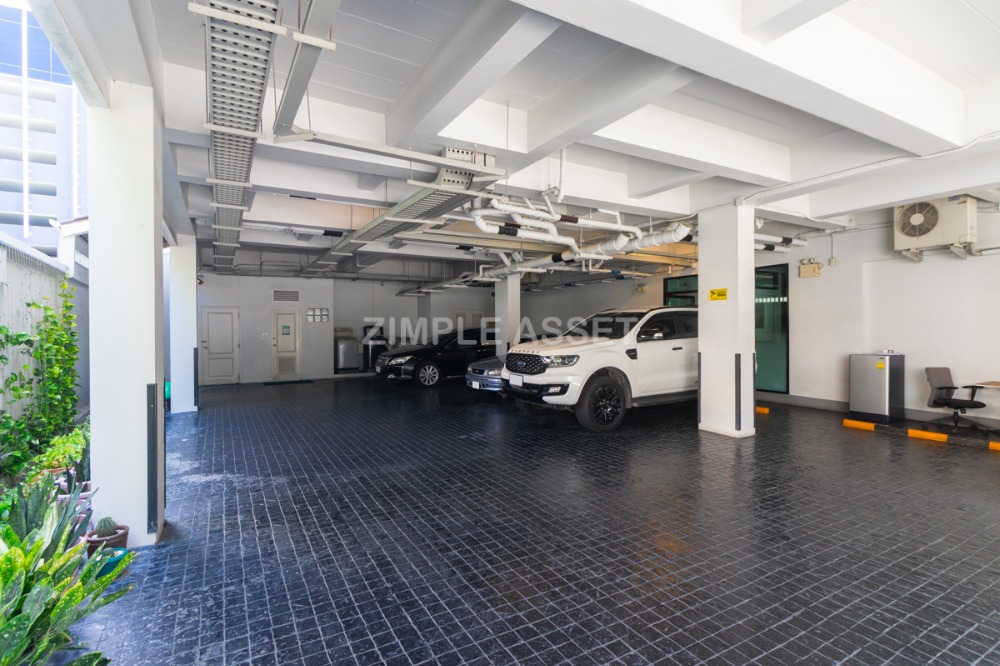 For RentSathorn, Narathiwat : Line @zimple_asset Serviced Apartment in Sathorn Full Furnished,300 m from BRT Arkhan Songkhro,1km from BTS Chong Nonsi