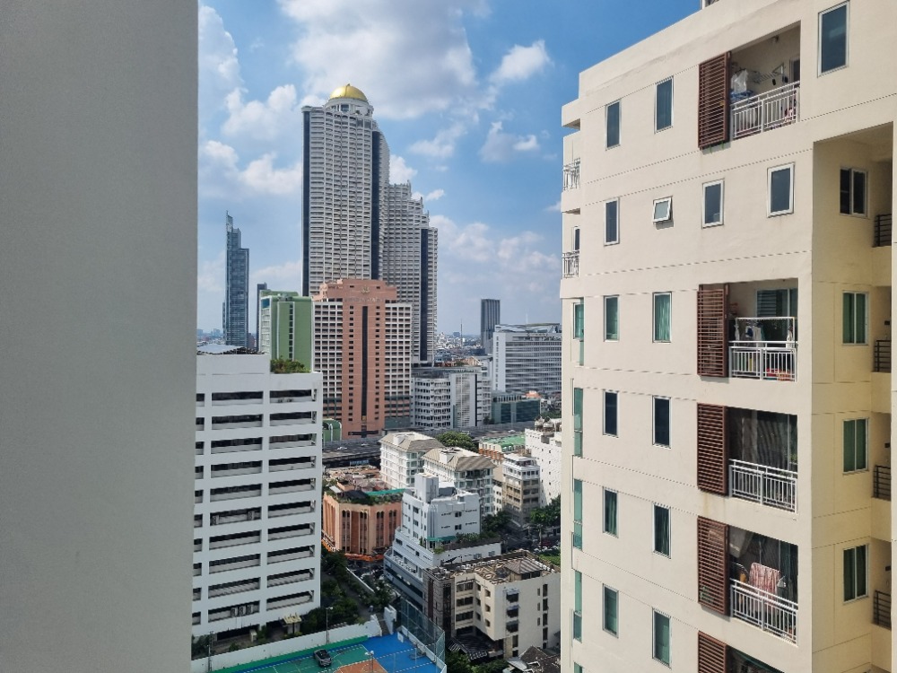 ขายคอนโดสาทร นราธิวาส : ✨ โอกาสทอง! เป็นเจ้าของยูนิตพิเศษ 4 ห้องนอน ใจกลางสาทร – Sathorn House ราคาดีที่สุด! ✨