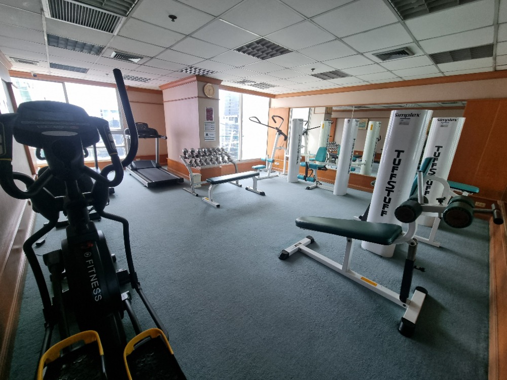 ขายคอนโดสาทร นราธิวาส : ✨ โอกาสทอง! เป็นเจ้าของยูนิตพิเศษ 4 ห้องนอน ใจกลางสาทร – Sathorn House ราคาดีที่สุด! ✨