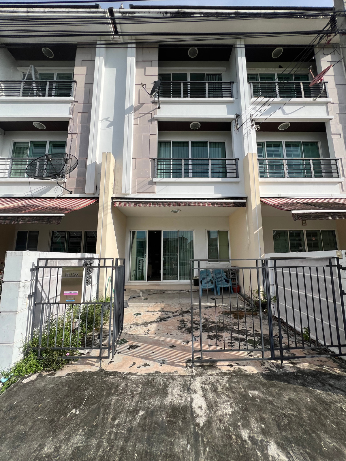 ให้เช่าทาวน์โฮมเอกชัย บางบอน : ให้เช่า ทาวน์โฮม 3 ชั้น บ้านกลางเมือง สาทร–ตากสิน 2