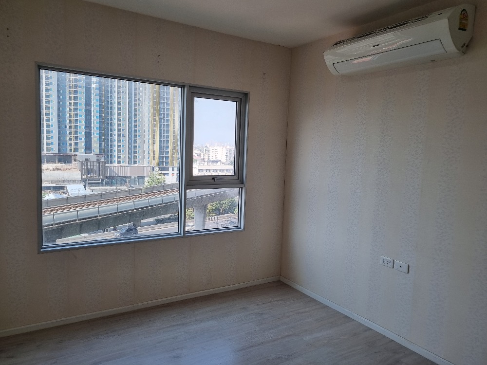 For RentCondoThaphra, Talat Phlu, Wutthakat : Aspire Sathorn - Tha Phra【𝐒𝐄𝐋𝐋 & 𝐑𝐄𝐍𝐓】🔥Large room, 2 bedrooms, 2 bathrooms, Thonburi area, near BTS Talat Phlu Ready to move in 🔥 Line Id: @hacondo