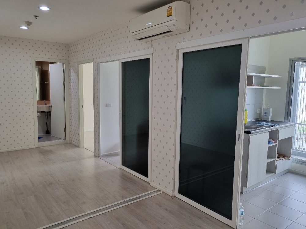 For RentCondoThaphra, Talat Phlu, Wutthakat : Aspire Sathorn - Tha Phra【𝐒𝐄𝐋𝐋 & 𝐑𝐄𝐍𝐓】🔥Large room, 2 bedrooms, 2 bathrooms, Thonburi area, near BTS Talat Phlu Ready to move in 🔥 Line Id: @hacondo