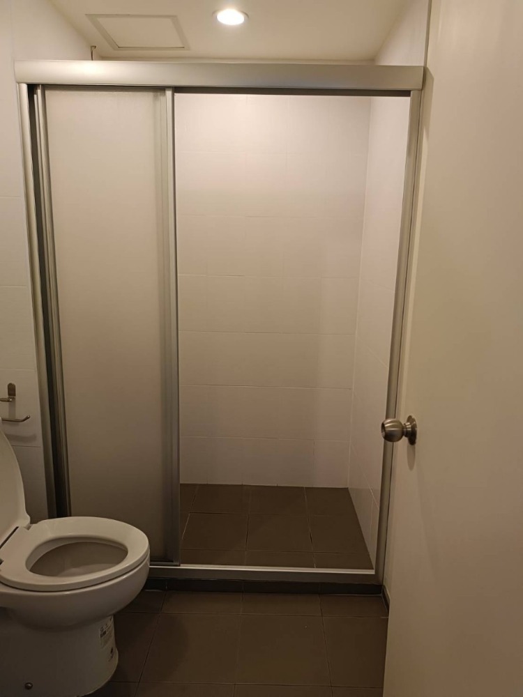 ขายคอนโดลาดพร้าว เซ็นทรัลลาดพร้าว : S-UVP109 ขาย คอนโด ยู-วิภา ลาดพร้าว ชั้น 2 ตึกA ทิศเหนือ 31 ตรม. 1นอน 1น้ำ ราคา 2.45 ล้าน 064-959-8900