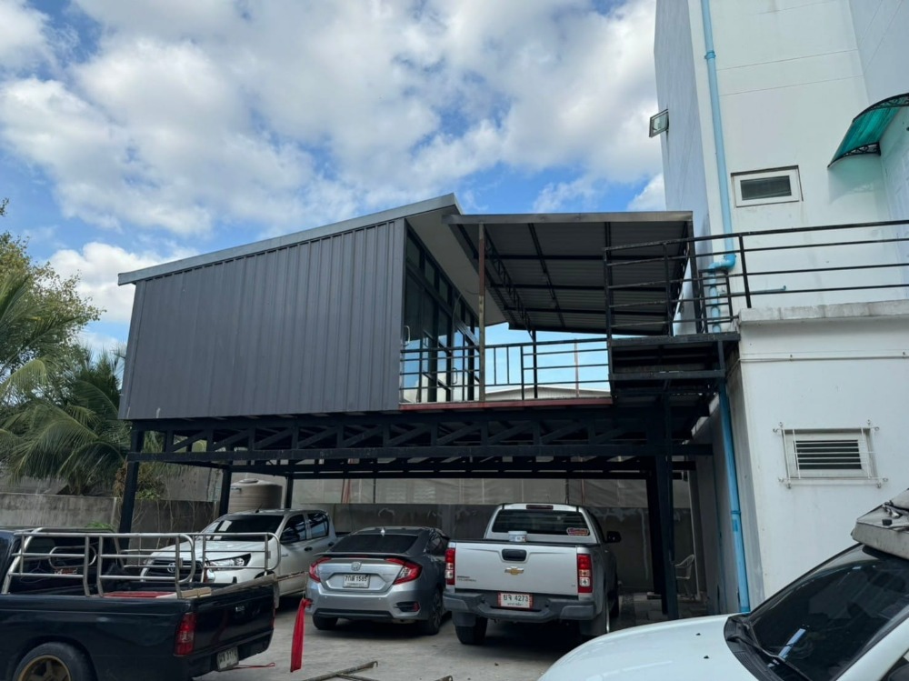 ขายโฮมออฟฟิศพัทยา บางแสน ชลบุรี สัตหีบ : ขาย โฮมออฟฟิต 3 ชั้น ใจกลางอมตะนคร ชลบุรี เนื้อที่ 105 ตร.วา พื้นที่ใช้สอย 675 ตร.เมตร ตกแต่งพร้อม ราคา 27 ลบ. *