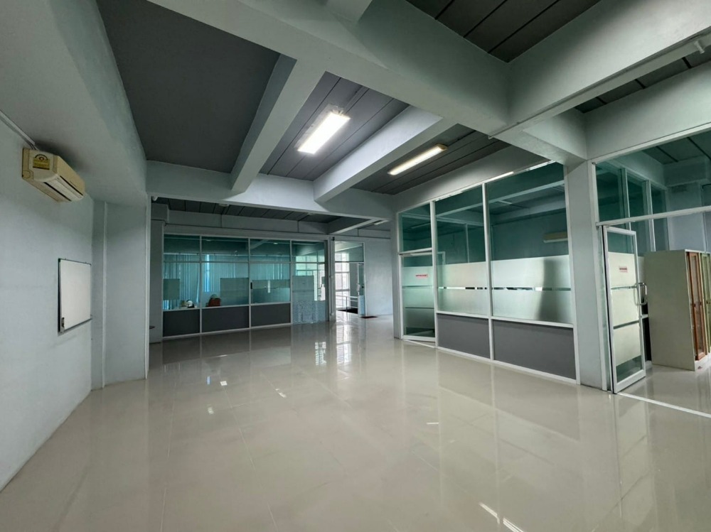 ขายโฮมออฟฟิศพัทยา บางแสน ชลบุรี สัตหีบ : ขาย โฮมออฟฟิต 3 ชั้น ใจกลางอมตะนคร ชลบุรี เนื้อที่ 105 ตร.วา พื้นที่ใช้สอย 675 ตร.เมตร ตกแต่งพร้อม ราคา 27 ลบ. *