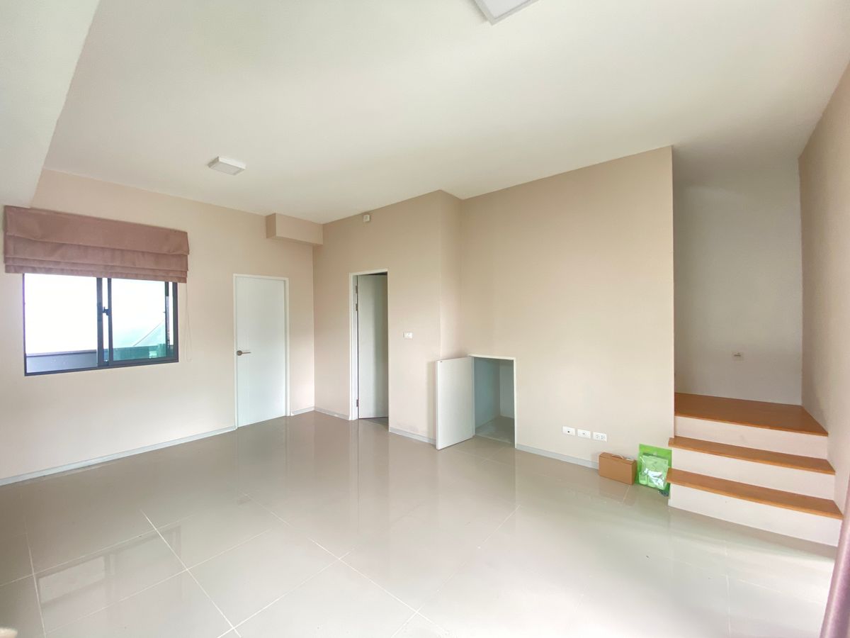 For SaleTownhomePattanakan, Srinakarin : For sale: Pleno Rama 9, Bangkok, Kreetha 2, 2-story townhouse, free transfer.