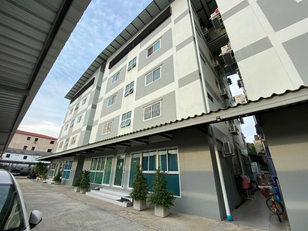 ขายกิจการโรงแรม & กิจการอพาร์ตเมนต์ปิ่นเกล้า จรัญสนิทวงศ์ : ทำเลหายาก!! ขายที่ดินพร้อมอพาร์ทเม้นท์ ขนาด 242.8 ตรว จำนวน 3 ตึก และบ้าน 1 หลัง ใกล้ Makro จรัญสนิทวงศ์ และ แนวรถไฟฟ้า MRT ราคาพิเศษ!!