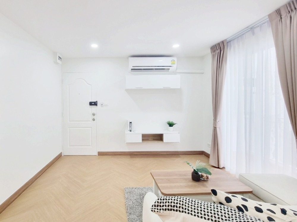 For SaleCondoBang Sue, Wong Sawang, Tao Pun : Condo, 2 bedrooms, 2 bathrooms, homey feel, very homey, a little over two million, big, fully furnished, fully furnished.