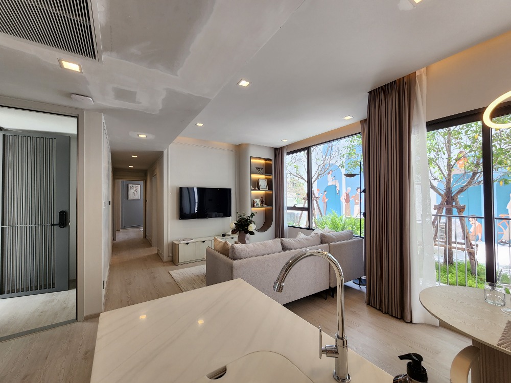 For SaleCondoWongwianyai, Charoennakor : 🔥SOLD🔥Down payment for Sale 𝐑𝐞𝐟𝐞𝐫𝐞𝐧𝐜𝐞 𝐒𝐚𝐭𝐡𝐨𝐫𝐧-𝐖𝐨𝐧𝐠𝐰𝐢𝐚𝐧𝐲𝐚𝐢, new room, first hand, new condo near the BTS, fully furnished, ready to move in, 2 bedrooms, 2 bathrooms, 𝟔𝟒.𝟔𝟓 sq m., starting at 𝟗.𝟗 million baht*📱𝟎𝟔𝟏-