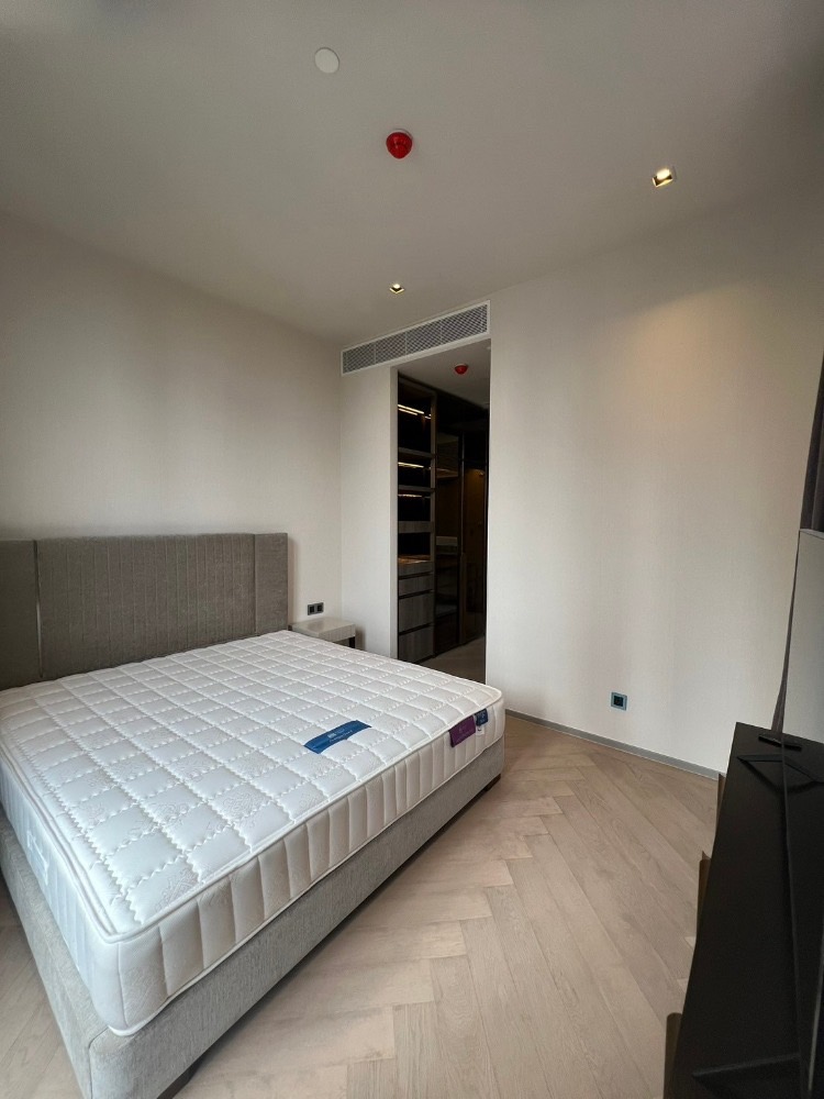 For RentCondoSathorn, Narathiwat : For rent ✨ The Reserve Sathorn ✨ furniture, complete electrical appliances. Ready to move in, near BTS Chong Nonsi.