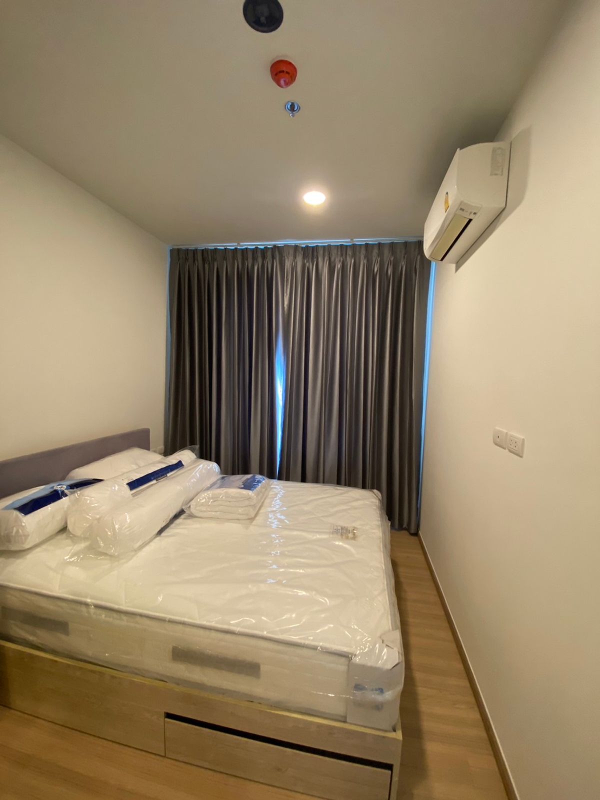 For RentCondoKasetsart, Ratchayothin : For rent Chewathai Kaset, 14th floor.