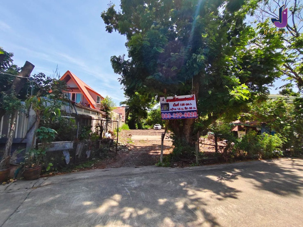For SaleLandNawamin, Ramindra : Beautiful plot of land for sale, area 128 sq m., Ramintra 23, width 15 meters, depth 38 meters, near MRT Lat Pla Khao. If interested, call 083-339-8828.