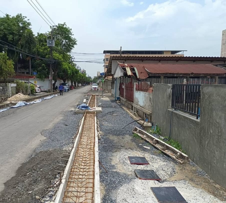 For SaleLandNawamin, Ramindra : Land for sale, Ram Intra 39, good location, main line, 200 square wah, not expensive