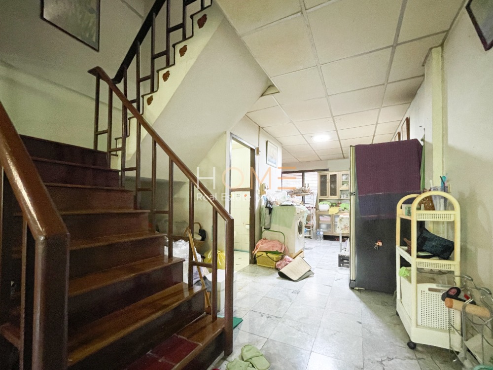 For SaleTownhomeSapankwai,Jatujak : There is a private garden ✨ Townhome Phahonyothin 24 / 4 bedrooms (for sale), Townhome Phahonyothin 24 / 4 Bedrooms (SALE) MEAW485