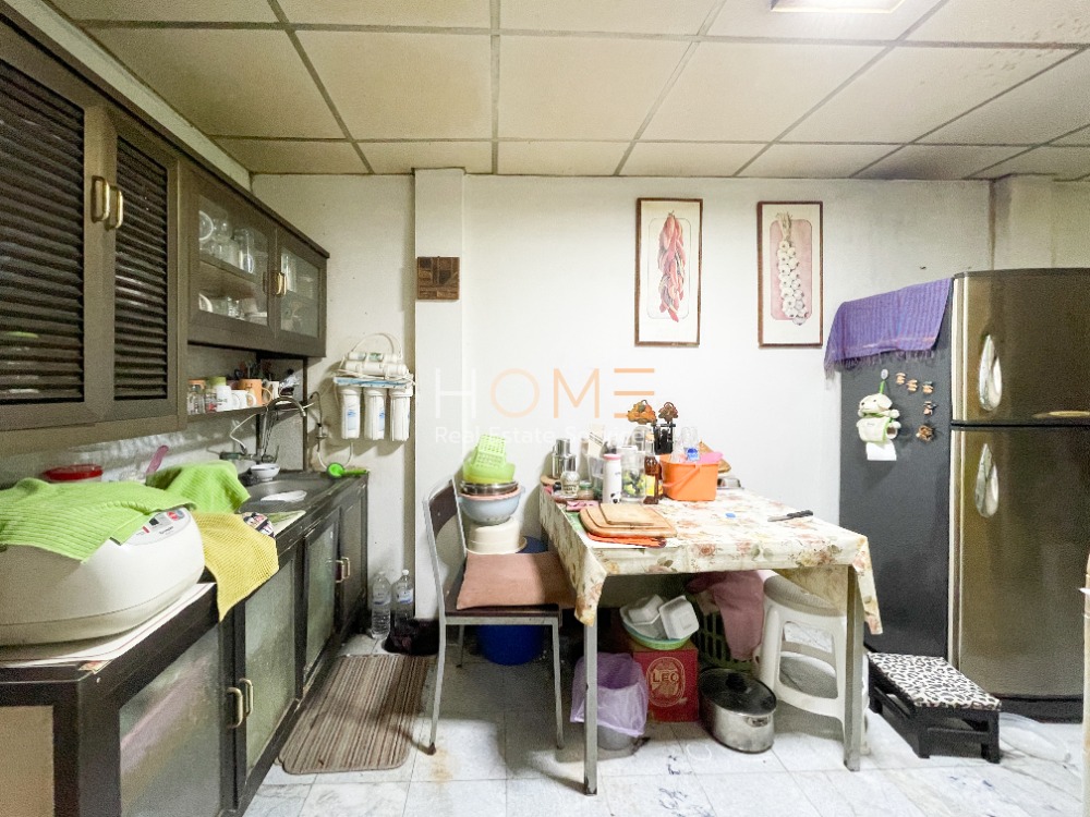 For SaleTownhomeSapankwai,Jatujak : There is a private garden ✨ Townhome Phahonyothin 24 / 4 bedrooms (for sale), Townhome Phahonyothin 24 / 4 Bedrooms (SALE) MEAW485