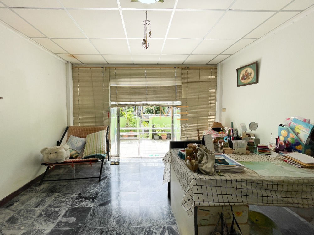 For SaleTownhomeSapankwai,Jatujak : There is a private garden ✨ Townhome Phahonyothin 24 / 4 bedrooms (for sale), Townhome Phahonyothin 24 / 4 Bedrooms (SALE) MEAW485