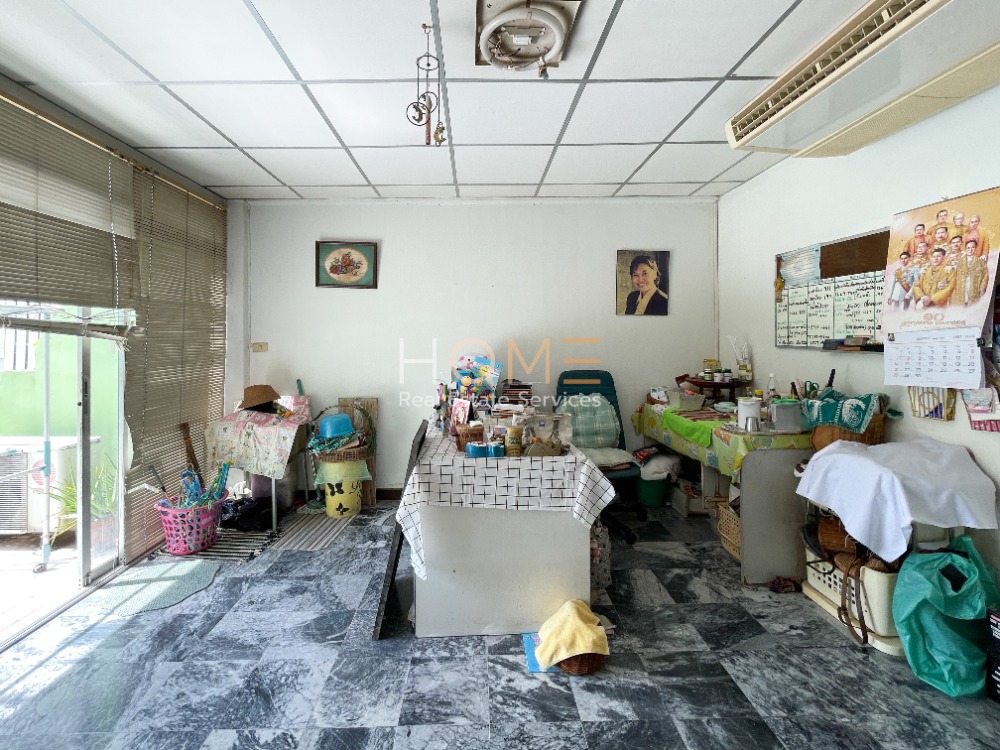 For SaleTownhomeSapankwai,Jatujak : There is a private garden ✨ Townhome Phahonyothin 24 / 4 bedrooms (for sale), Townhome Phahonyothin 24 / 4 Bedrooms (SALE) MEAW485