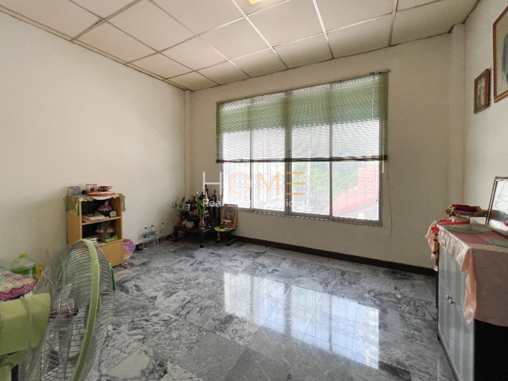 For SaleTownhomeSapankwai,Jatujak : There is a private garden ✨ Townhome Phahonyothin 24 / 4 bedrooms (for sale), Townhome Phahonyothin 24 / 4 Bedrooms (SALE) MEAW485