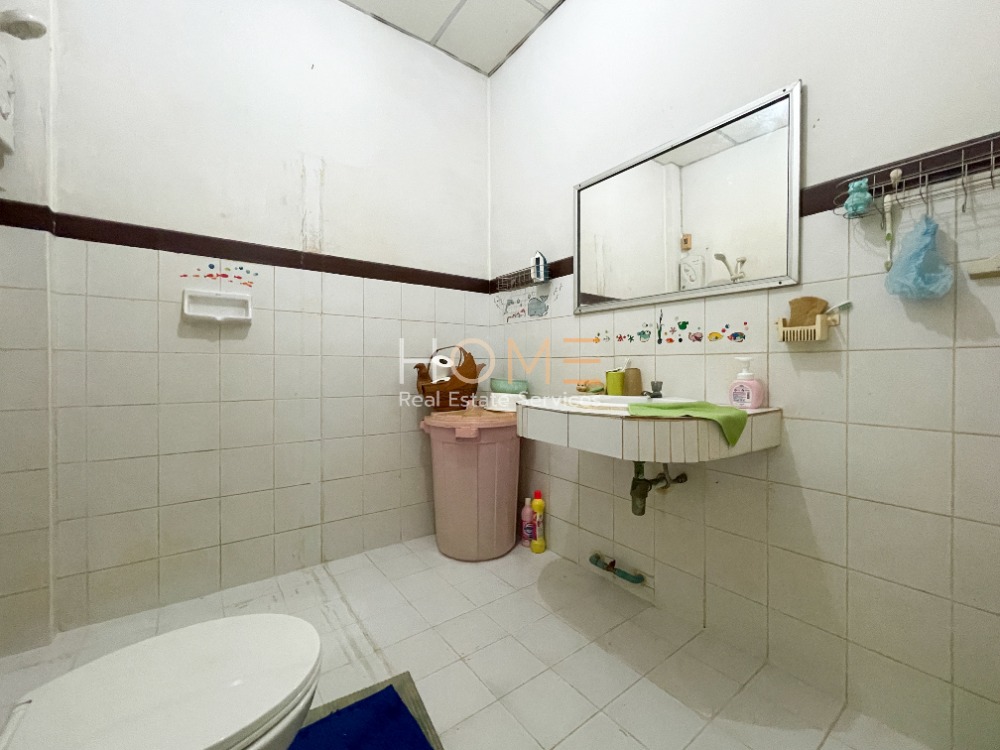 For SaleTownhomeSapankwai,Jatujak : There is a private garden ✨ Townhome Phahonyothin 24 / 4 bedrooms (for sale), Townhome Phahonyothin 24 / 4 Bedrooms (SALE) MEAW485