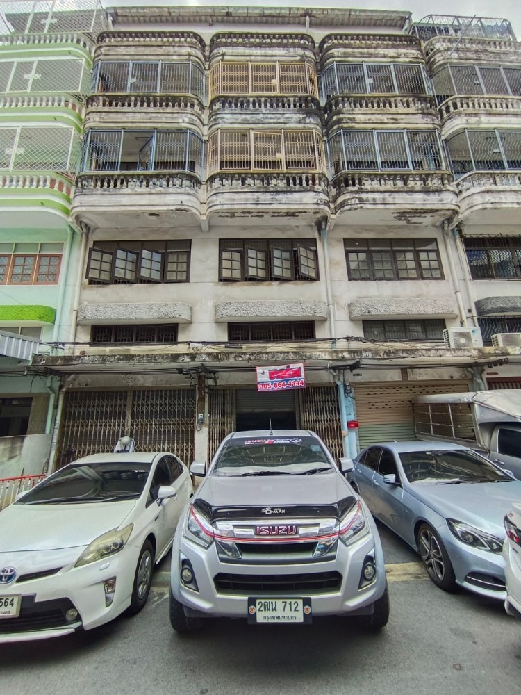 ขายโกดังสาทร นราธิวาส : K1584ขายด่วน!!!โกดังตึกแถว ถนนเจริญราษฏร์ 81ตร.ว. 5ชั้นเหมาะทําโรงงาน จอดรถหน้าบ้านได้ 4 คัน ย่านพระราม3