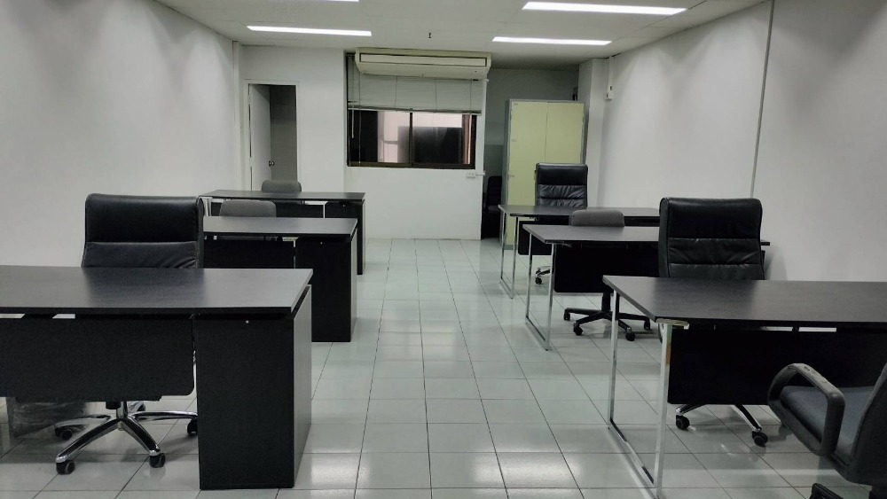 ให้เช่าสำนักงานสุขุมวิท อโศก ทองหล่อ : ให้เช่า ออฟฟิศ ตึกโมเดิร์น ทาวน์ เอกมัย ซอย3 ใกล้BTS เอกมัย