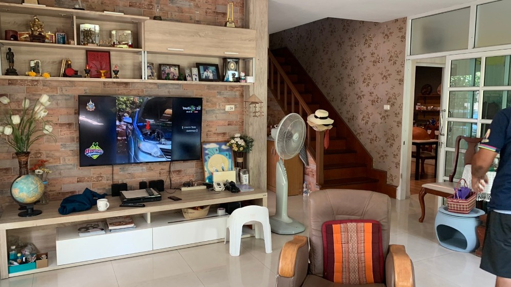 ขายบ้านปทุมธานี รังสิต ธรรมศาสตร์ : ขายบ้านเดี่ยว 2 ชั้น หลังมุมพร้อมบ้านน๊อคดาวน์ เสนา แกรนด์โฮม ขนาด 75 ตารางวา ต.บางพูน อ.เมืองปทุมธานี จ.ปทุมธานี