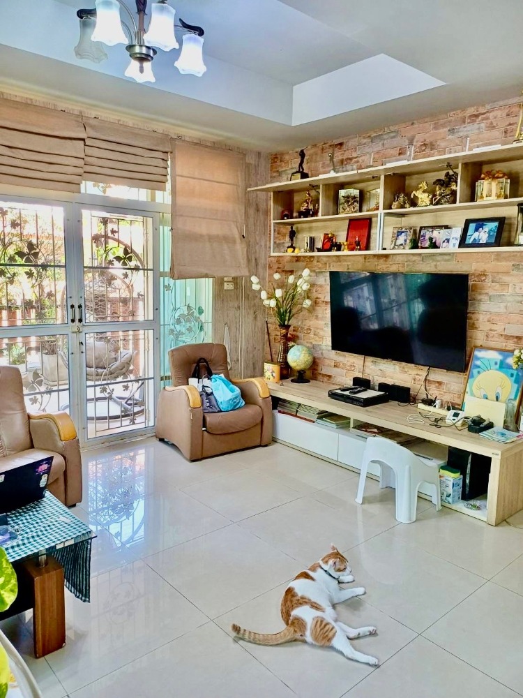 ขายบ้านปทุมธานี รังสิต ธรรมศาสตร์ : ขายบ้านเดี่ยว 2 ชั้น หลังมุมพร้อมบ้านน๊อคดาวน์ เสนา แกรนด์โฮม ขนาด 75 ตารางวา ต.บางพูน อ.เมืองปทุมธานี จ.ปทุมธานี