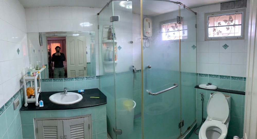 ขายบ้านปทุมธานี รังสิต ธรรมศาสตร์ : ขายบ้านเดี่ยว 2 ชั้น หลังมุมพร้อมบ้านน๊อคดาวน์ เสนา แกรนด์โฮม ขนาด 75 ตารางวา ต.บางพูน อ.เมืองปทุมธานี จ.ปทุมธานี