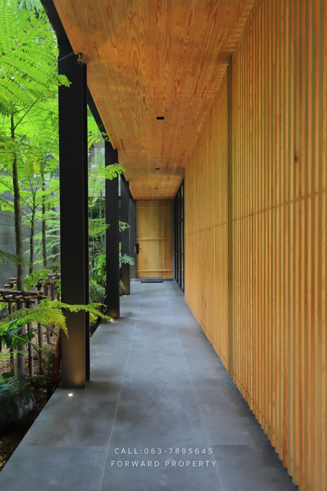 ขายบ้านบางนา แบริ่ง ลาซาล : ขายบ้านเดี่ยว   Modern & Super Luxury  สูง 3 ชั้น ติดMEGA BANGNA  96.3 ตารางวา 650 ตารางเมตร ราคา  79 ล้านบาท