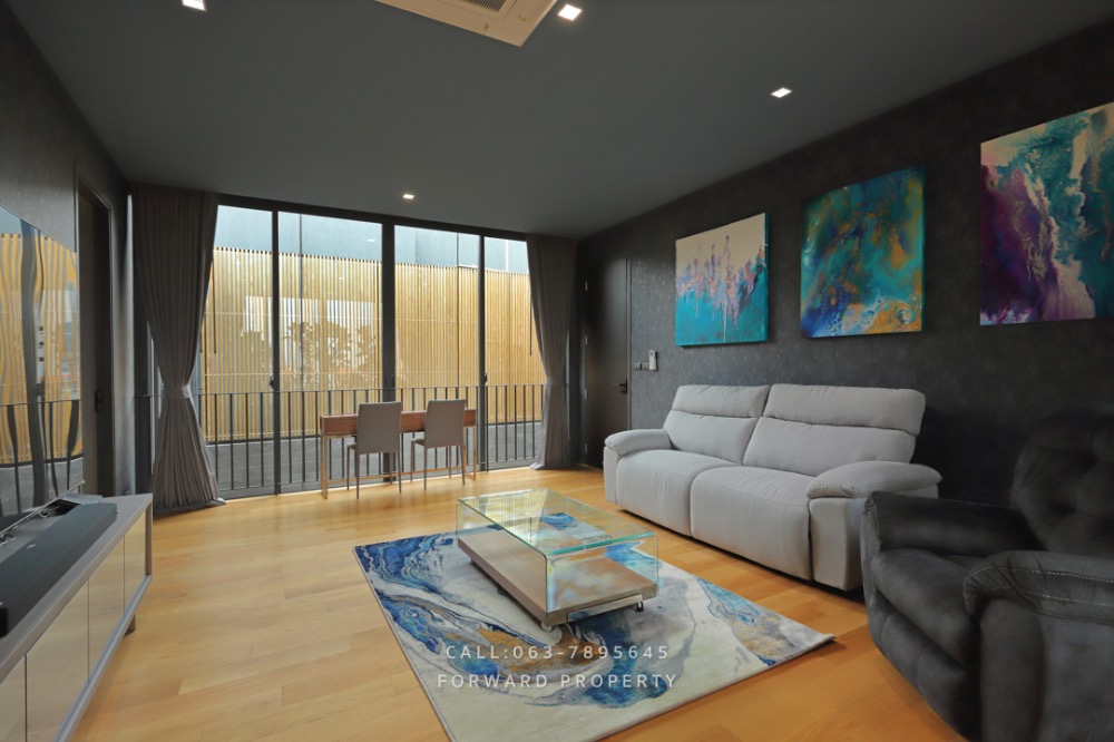 ขายบ้านบางนา แบริ่ง ลาซาล : ขายบ้านเดี่ยว   Modern & Super Luxury  สูง 3 ชั้น ติดMEGA BANGNA  96.3 ตารางวา 650 ตารางเมตร ราคา  79 ล้านบาท