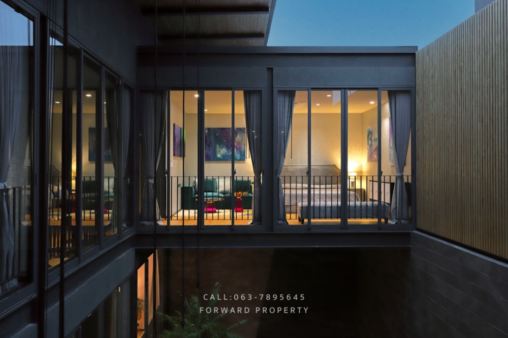 ขายบ้านบางนา แบริ่ง ลาซาล : ขายบ้านเดี่ยว   Modern & Super Luxury  สูง 3 ชั้น ติดMEGA BANGNA  96.3 ตารางวา 650 ตารางเมตร ราคา  79 ล้านบาท