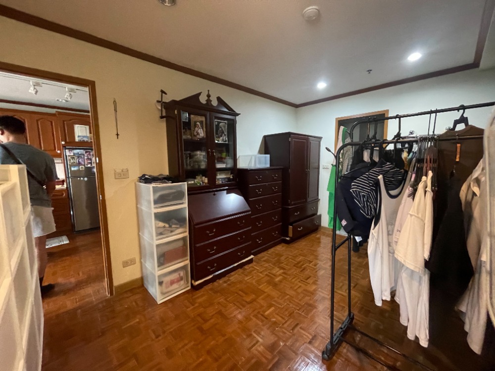 ขายคอนโดสีลม ศาลาแดง บางรัก : Silom Suite Room for Sell (BTS Saint Louise)