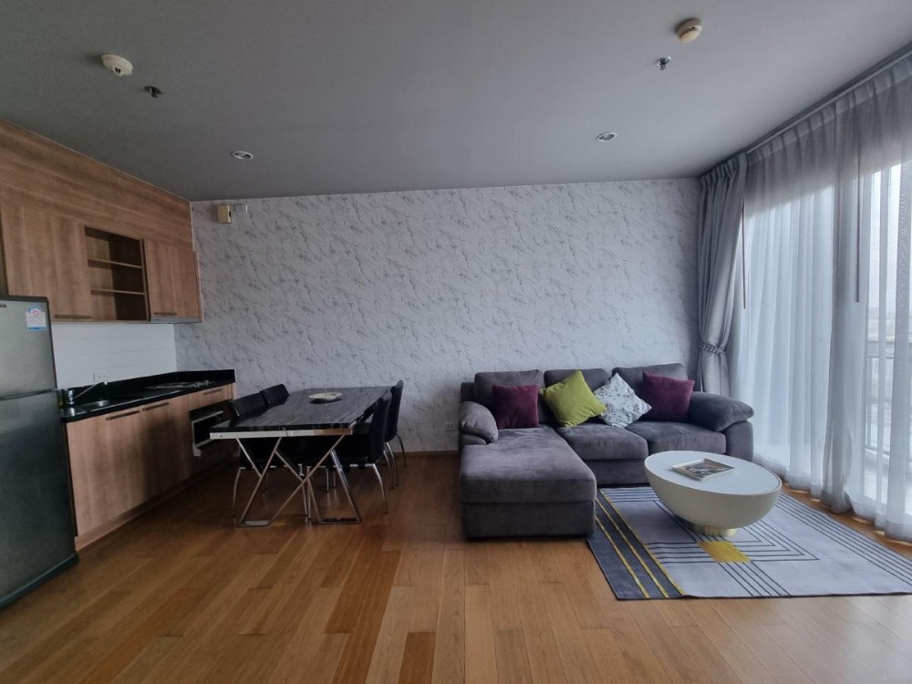 For RentCondoWongwianyai, Charoennakor : For rent 🔥 Hive Sathorn 🔥 furniture, complete electrical appliances, near BTS Krung Thonburi 35 m.