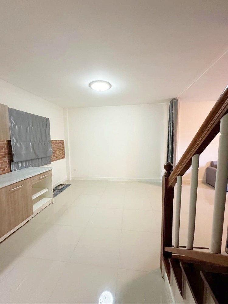 For SaleHouseVipawadee, Don Mueang, Lak Si : Townhome for sale, Lio Nov, Don Mueang-Chaengwattana, 2 floors, 17.1 sqw., 3 bedrooms, 2 bathrooms, with extension..