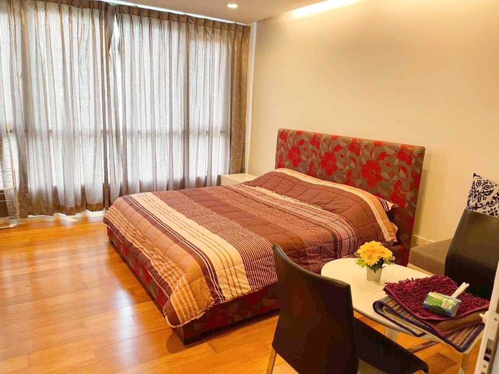 ขายคอนโดนานา : ขาย 15 Sukhumvit Residences ชั้น 10 28 ตรม. 1 ห้องนอน ตกแต่งครบ ใกล้ BTS นานา