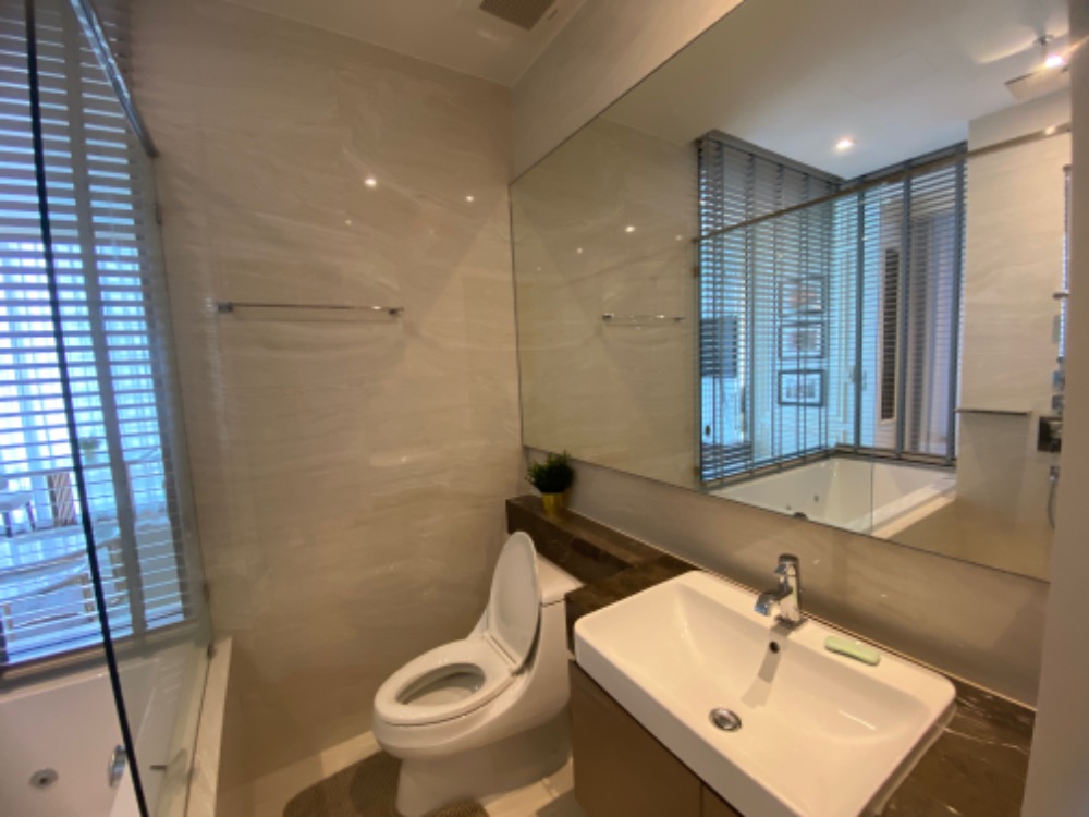 ขายคอนโดสีลม ศาลาแดง บางรัก : Ashton Silom【𝐒𝐄𝐋𝐋 & 𝐑𝐄𝐍𝐓】🔥ห้ามพลาด! ห้องสุดหรู กว้างมาก ใจกลางเมือง เฟอร์นิเจอร์ครบครัน  ส่วนกลางจัดเต็ม ใกล้ BTS ช่องนนทรี รีบทักเลย!!🔥 ติดต่อไลน์ไอดี: @hacondo