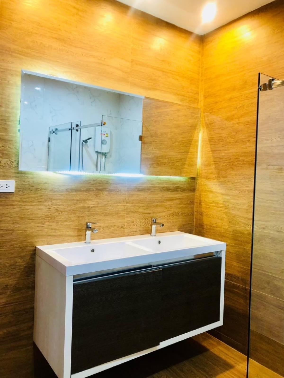 For SaleHome OfficeChaengwatana, Muangthong : 📢👇 Sell/ Rent HOME OFFICE 4, convenient to travel to many routes near Srirat Chaengwattana Expressway, Soi Samakkhi, Ngamwongwan, near Central Chaengwattana.