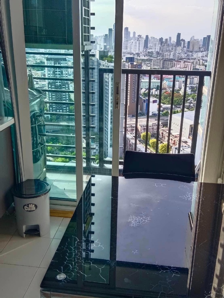 For RentCondoOnnut, Udomsuk : For rent: The Base 77, 36th floor, beautiful view, near BTS On Nut, convenient travel, good common area, many facilities around the project.