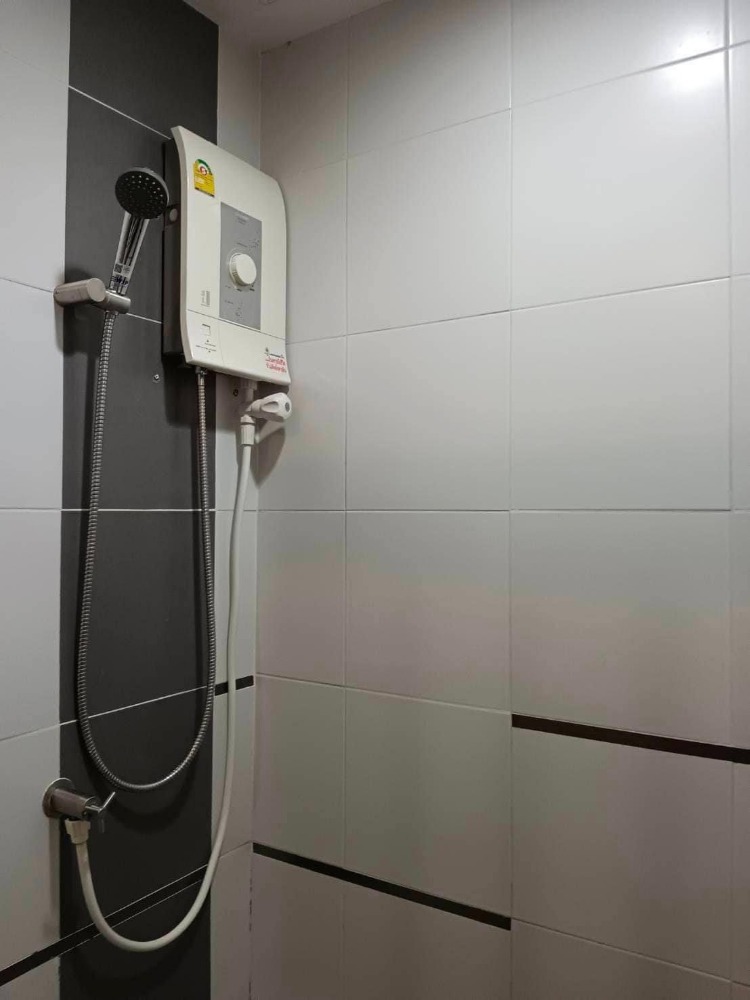 For RentCondoOnnut, Udomsuk : For rent: The Base 77, 36th floor, beautiful view, near BTS On Nut, convenient travel, good common area, many facilities around the project.