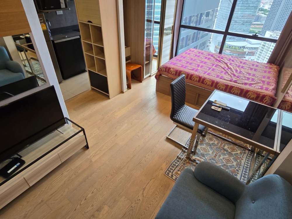 For RentCondoSiam Paragon ,Chulalongkorn,Samyan : Ashton Chula - Silom【𝐑𝐄𝐍𝐓】🔥Warm light tone room, decorated with complete furniture/appliances. Near MRT Samyan 🔥 Line Id: @hacondo