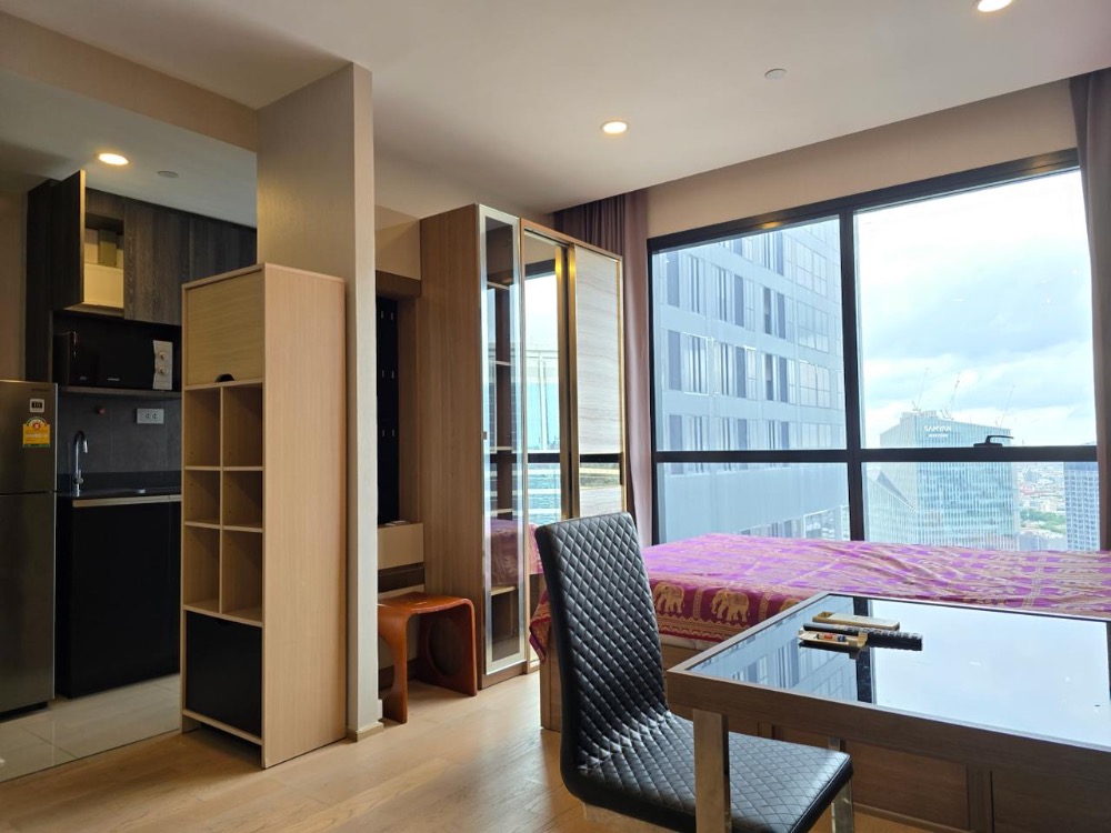 For RentCondoSiam Paragon ,Chulalongkorn,Samyan : Ashton Chula - Silom【𝐑𝐄𝐍𝐓】🔥Warm light tone room, decorated with complete furniture/appliances. Near MRT Samyan 🔥 Line Id: @hacondo