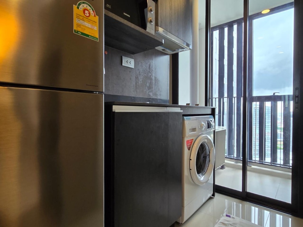 For RentCondoSiam Paragon ,Chulalongkorn,Samyan : Ashton Chula - Silom【𝐑𝐄𝐍𝐓】🔥Warm light tone room, decorated with complete furniture/appliances. Near MRT Samyan 🔥 Line Id: @hacondo
