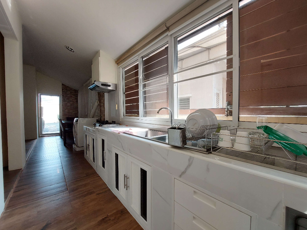 ขายบ้านพัฒนาการ ศรีนครินทร์ : นันทวันสวนหลวง ร.9 เนื้อที่ 141 ตารางวา หลังมุม เงียบสงบ บ้านหน้าสวน เป็นส่วนตัว