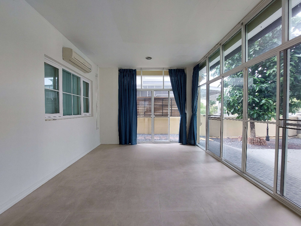 ขายบ้านพัฒนาการ ศรีนครินทร์ : นันทวันสวนหลวง ร.9 เนื้อที่ 141 ตารางวา หลังมุม เงียบสงบ บ้านหน้าสวน เป็นส่วนตัว