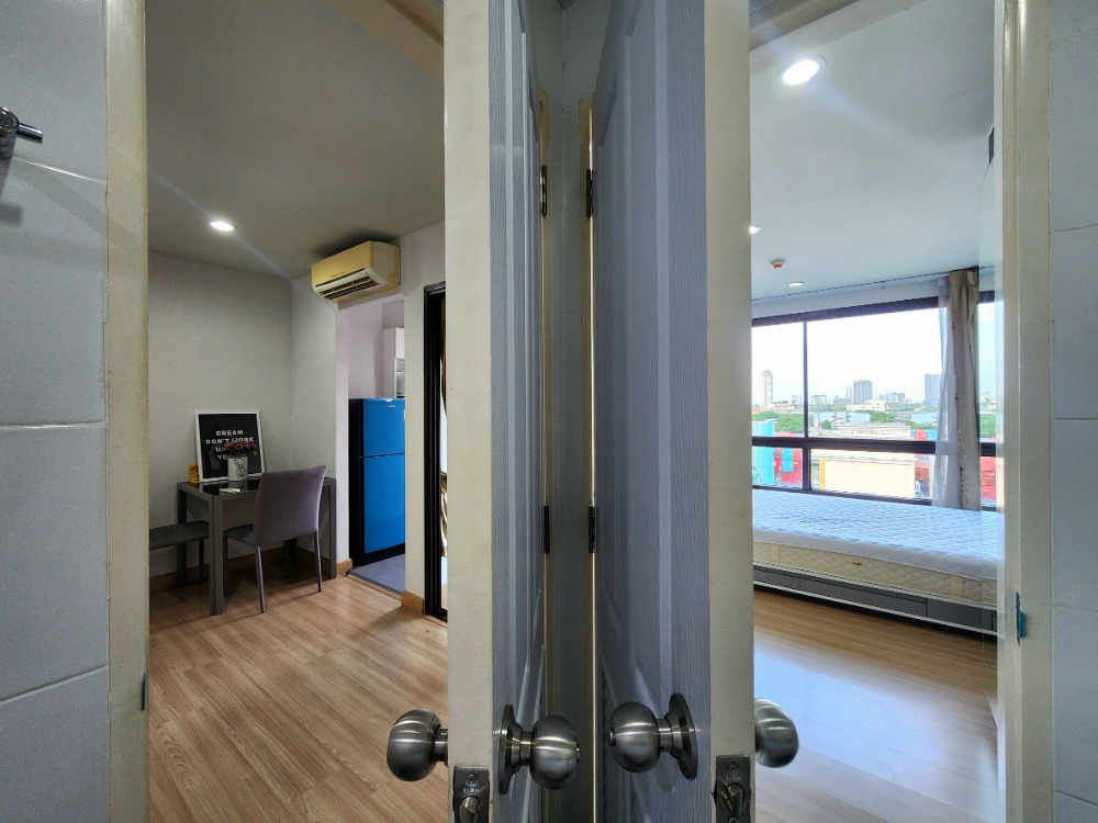 For RentCondoBangna, Bearing, Lasalle : Status as per the cover photo**Room available, east side, 8th floor, topmost, private**For rent, The Niche Mono Bangna, Phase 1, Building B, ready to move in, ready to view.