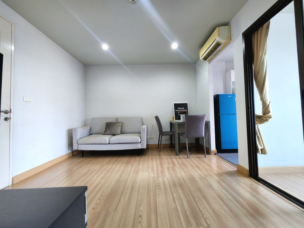 For RentCondoBangna, Bearing, Lasalle : Status as per the cover photo**Room available, east side, 8th floor, topmost, private**For rent, The Niche Mono Bangna, Phase 1, Building B, ready to move in, ready to view.